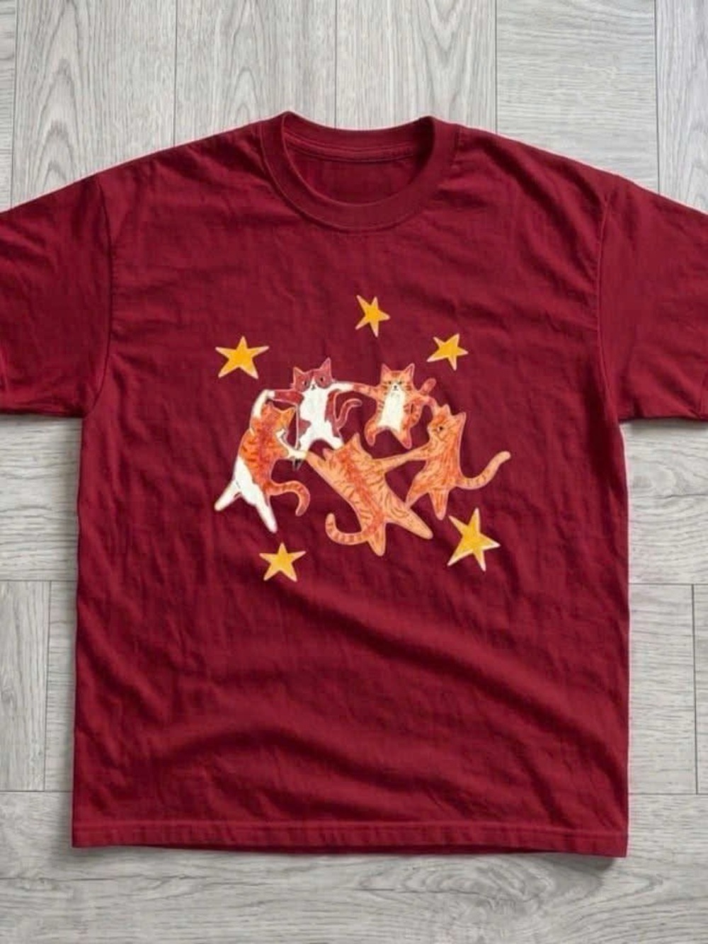 Gildan Red Short Sleeve Tee with Orange Cat & Yellow Star Graphic